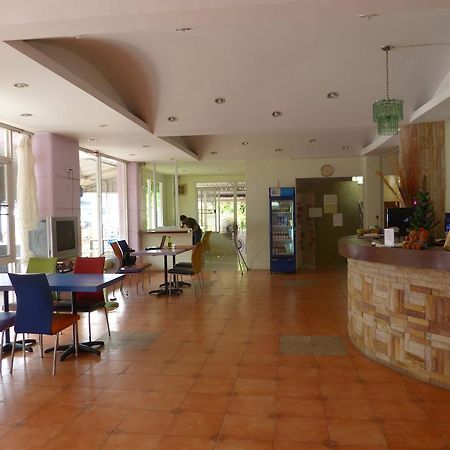 Silver Reef Hotel Удон Тани Екстериор снимка