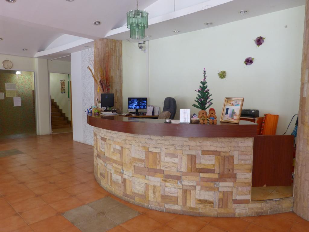 Silver Reef Hotel Удон Тани Екстериор снимка